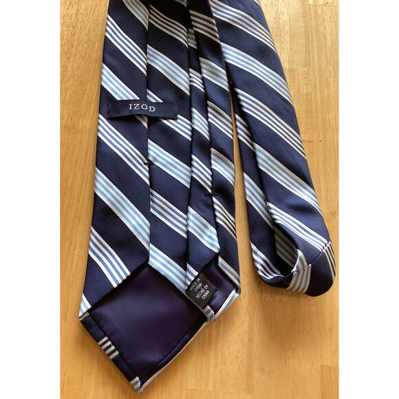 IZOD Men’s Tie blue white‎ striped 3.5” mens Designer Necktie Tie - Picture 3 of 5